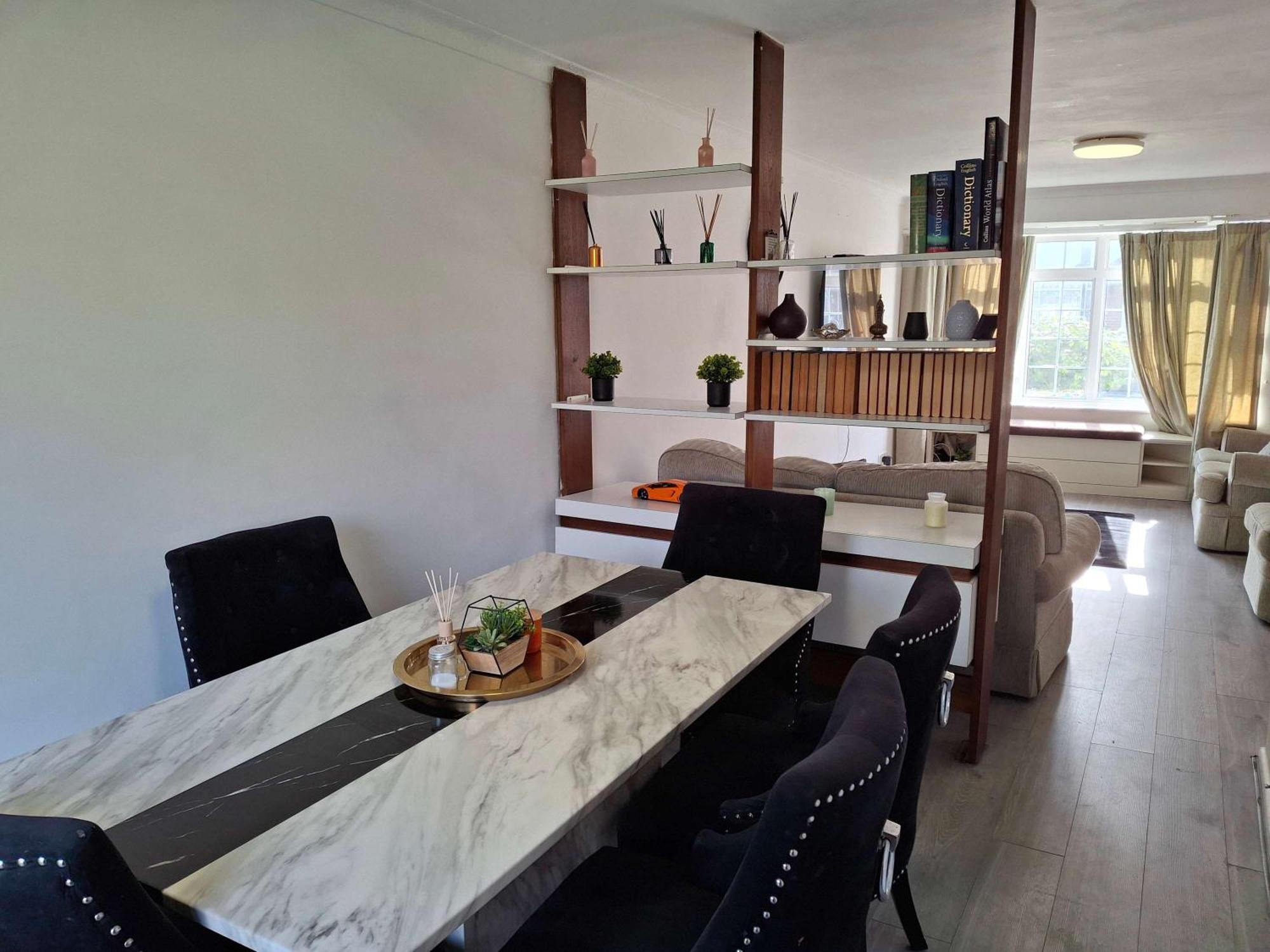 Nicely Decorated 3 Bedroom House Near Heathrow, London ステーンズ エクステリア 写真